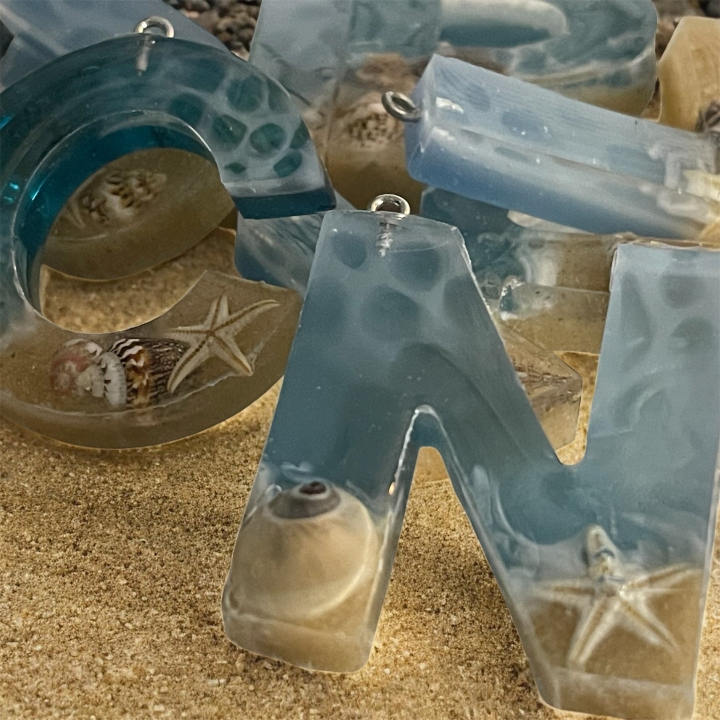 Ocean Beach Vibes Alphebet Letter Keychain w/Thank you card